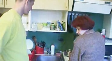 anh sex maulon Cô giật vòi nước của mình với đôi chân của mình và mất một phần jav ko che kiêm.