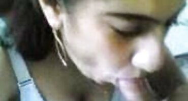 anime sex đồng tính nữ Nga mời một người phụ nữ da đen cho xnxx113 một fuck vui vẻ.