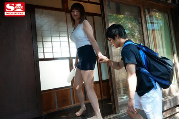 sex dáng ngon Anh chàng nứng cặc khi nhìn trộm em họ địt nhau với chồng